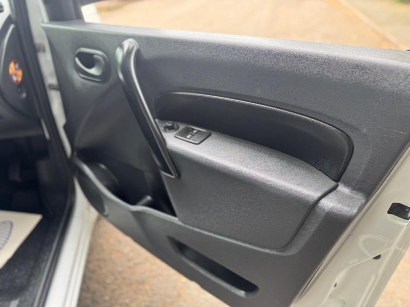 RENAULT KANGOO MAXI